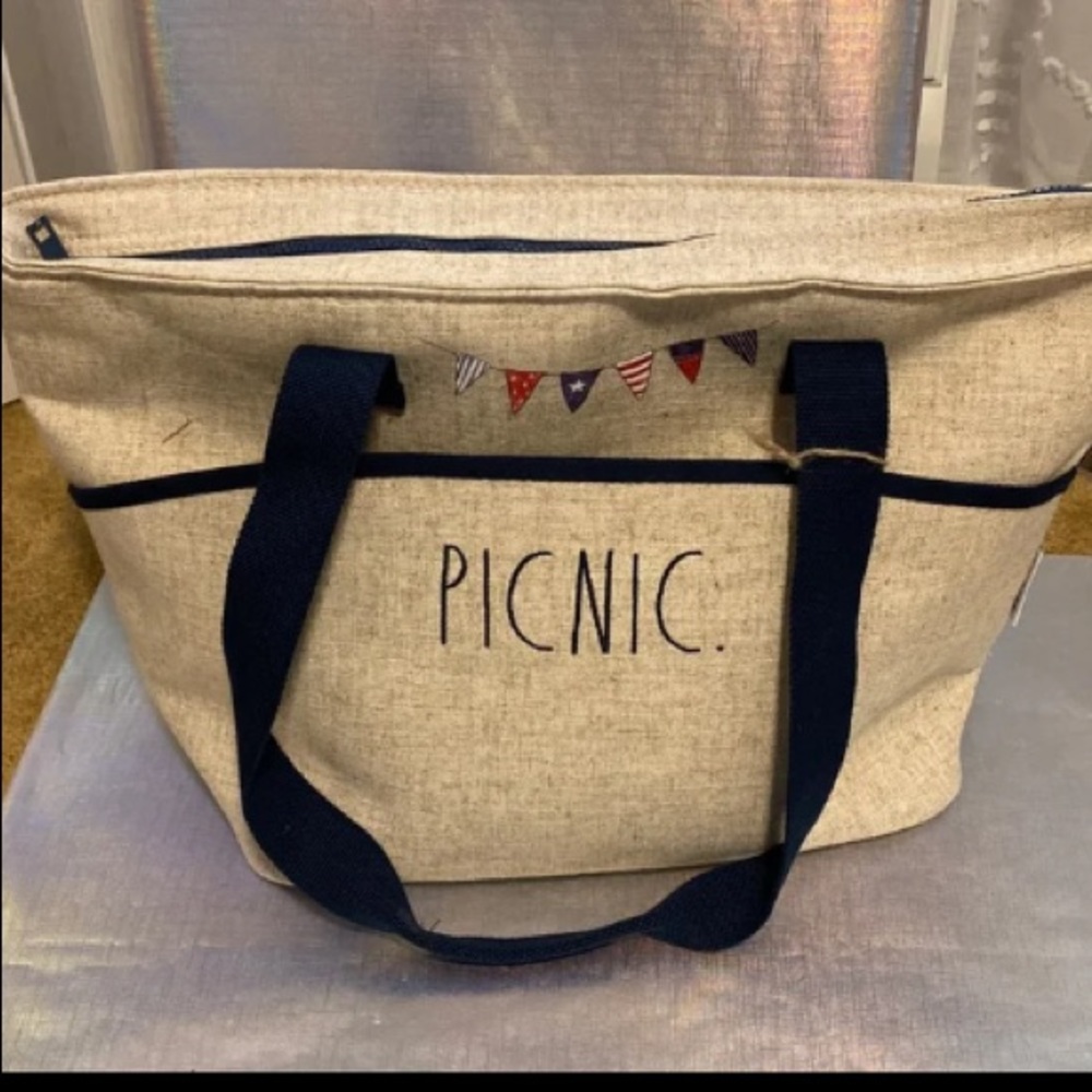 Rae Dunn Insulated tote
